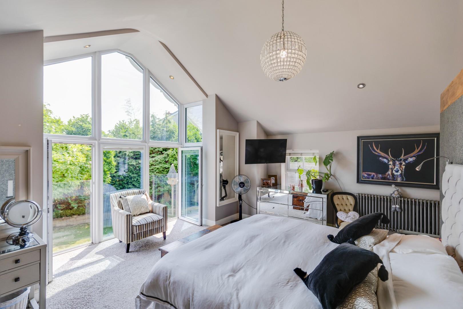 Foxleigh House, Trerhyngyll, Nr Cowbridge, Vale Of Glamorgan, CF71 7TN